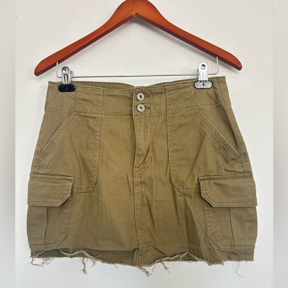 GIRLISH ARMY GREEN Y2K LOW RISE CARGO SKIRT SZ SMALL